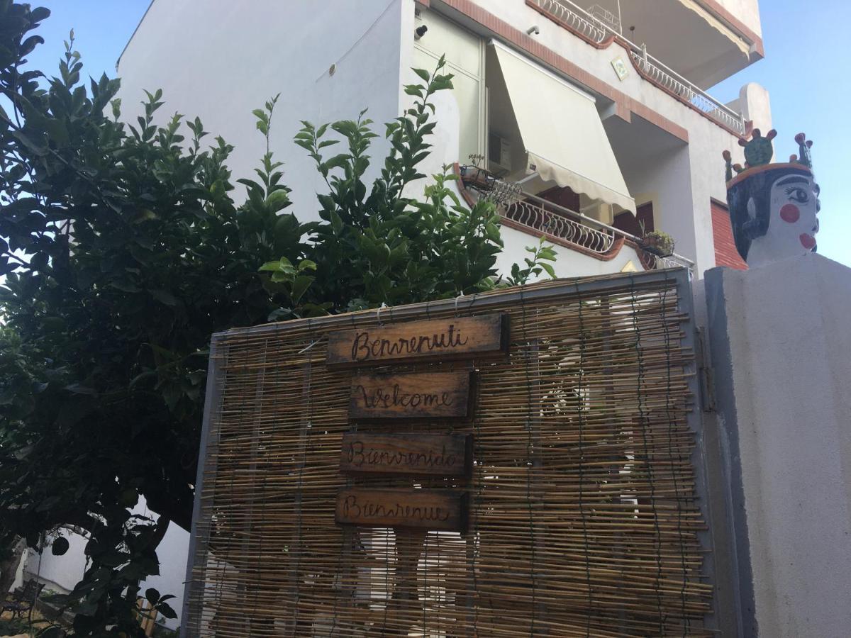 Bed and Breakfast La Zagara Furci Siculo Zewnętrze zdjęcie